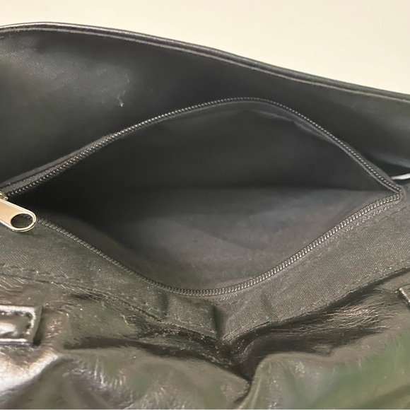 Vintage Spring Black Faux Leather Envelope Clutch Y2K Silver Ring Handbag - Picture 16 of 16